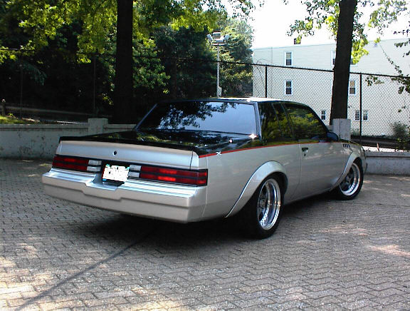 1050277343088_rearqtr.jpg